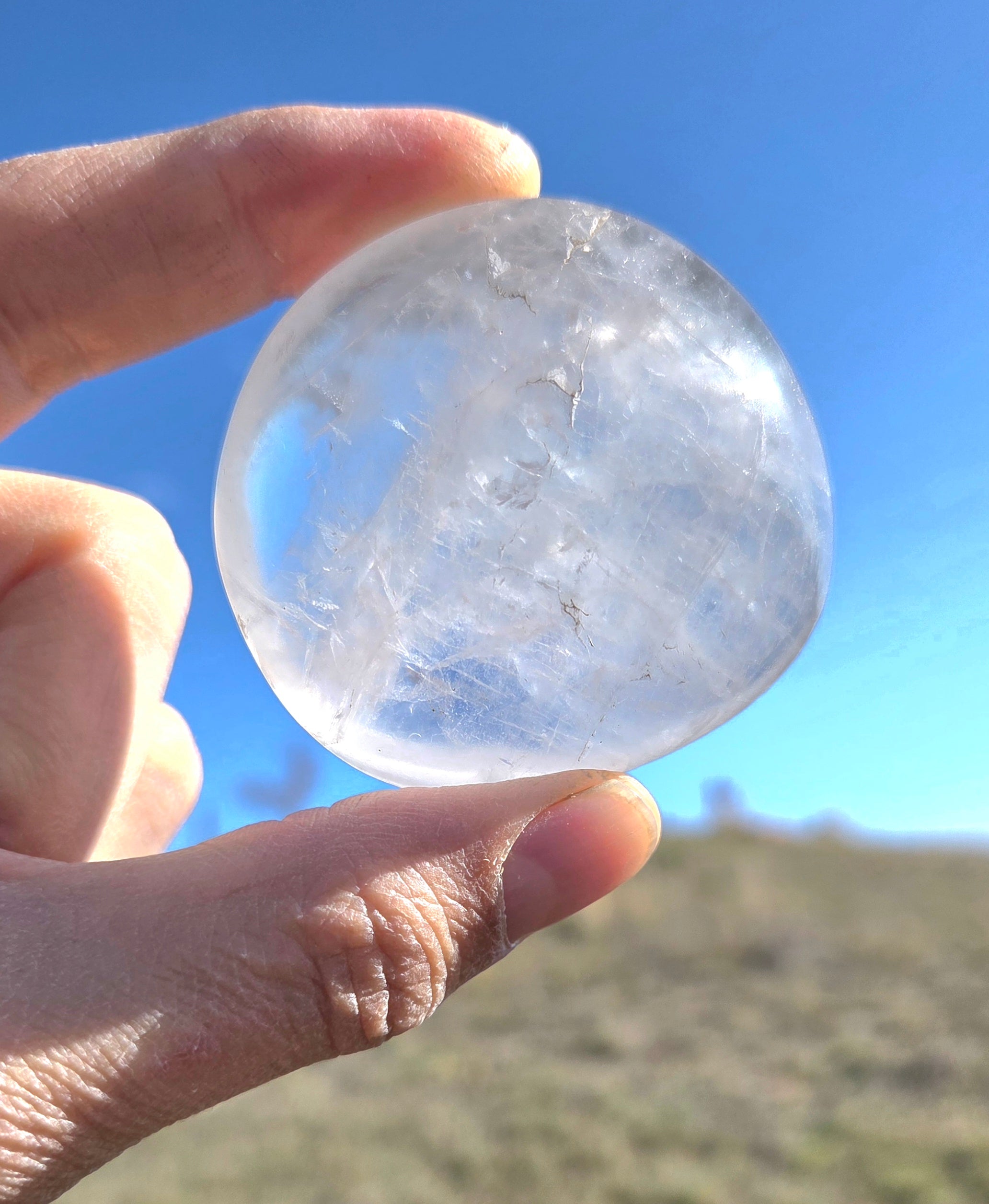 Quartz Palm Stone