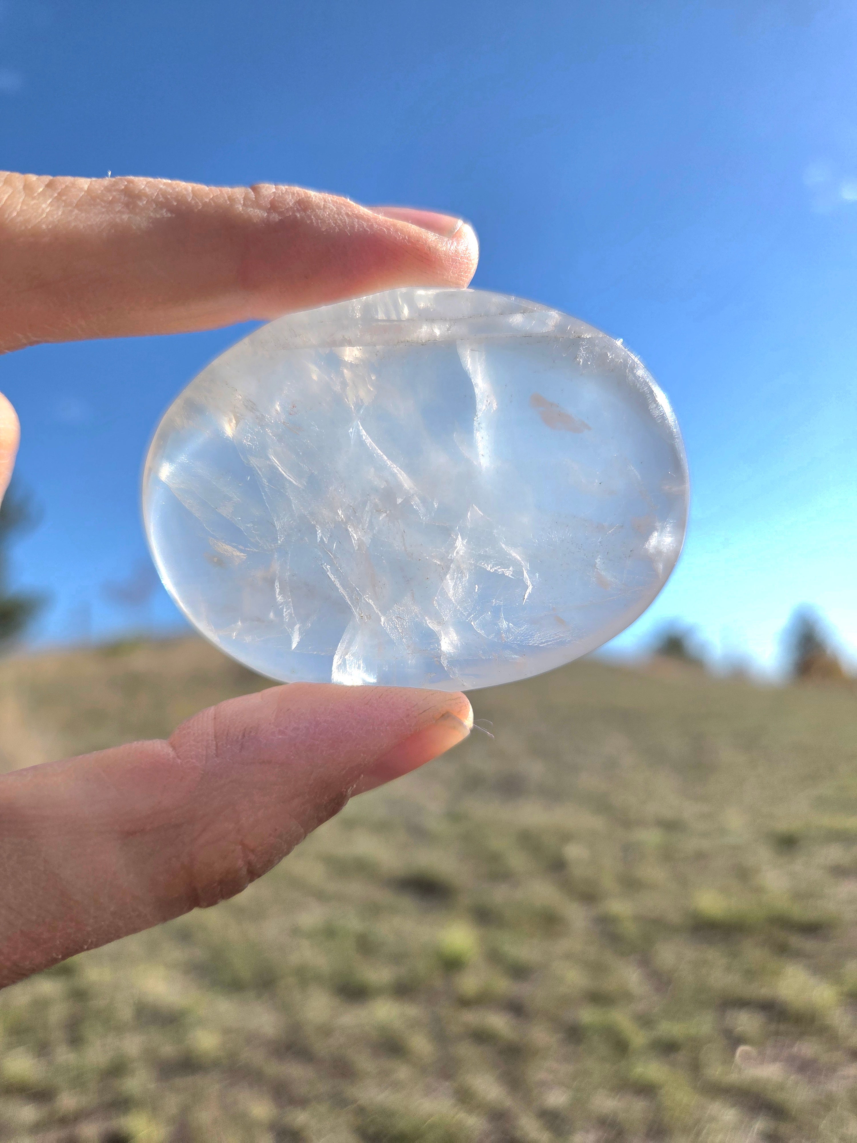 Quartz Palm Stone