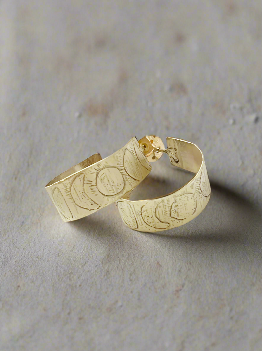 MOONDAZED huggie hoop earrings