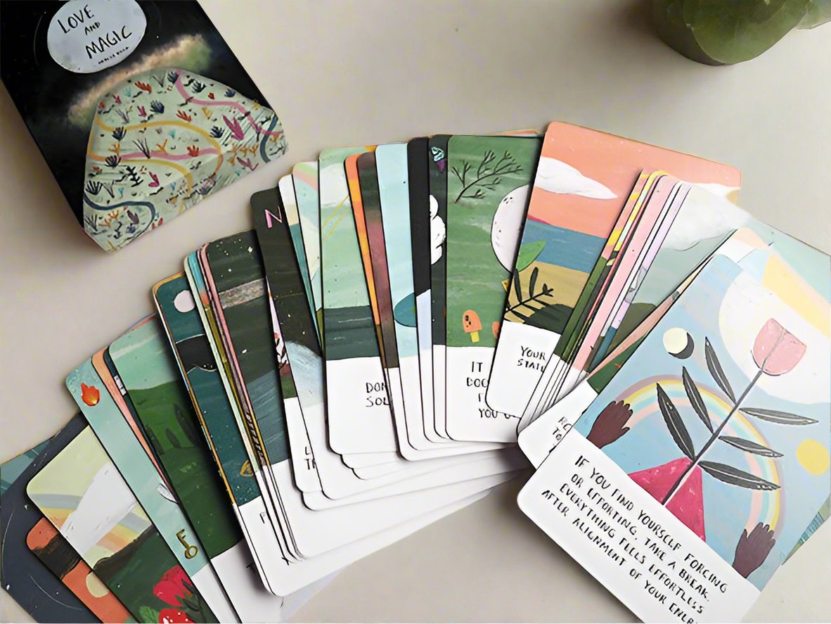 Love & Magic Oracle deck