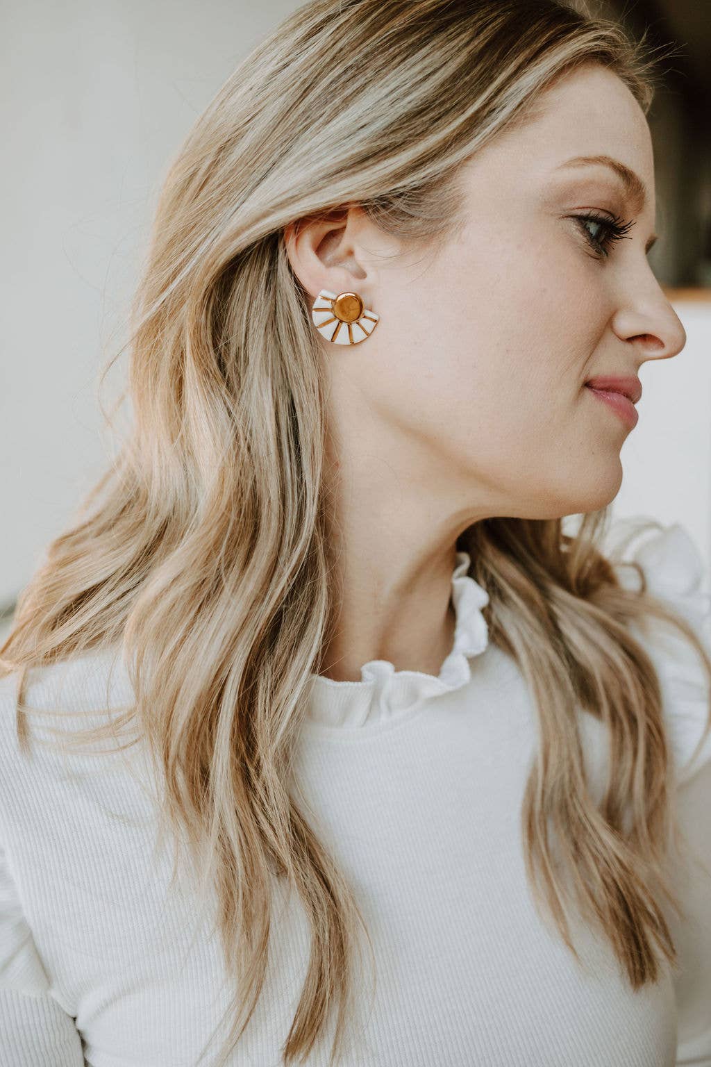 Sunburst studs