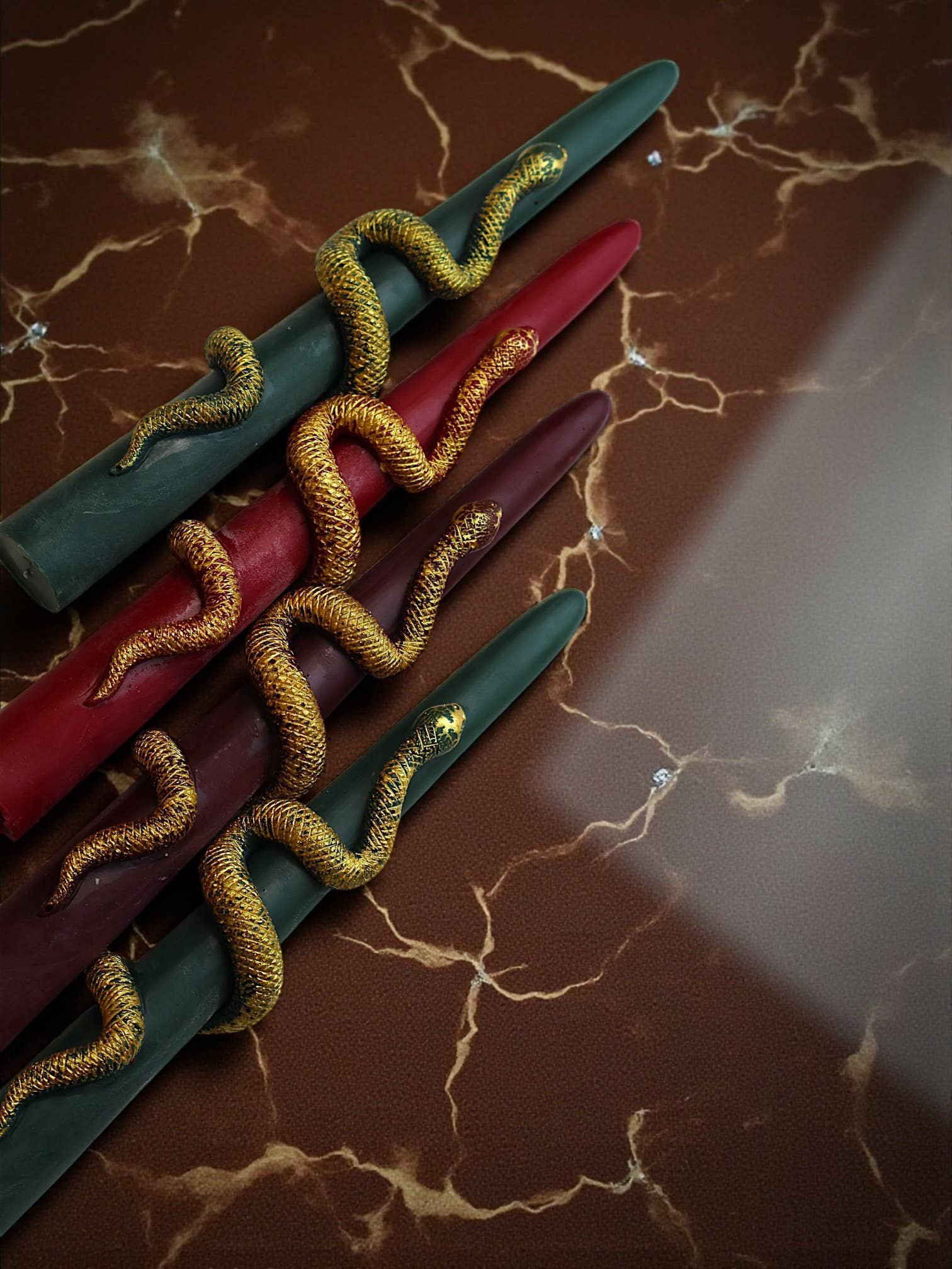 Taper Candle with Gold Snake 9.5x1in